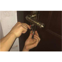 关山正规开锁修锁、换锁芯、防盗门锁、密码锁指纹锁